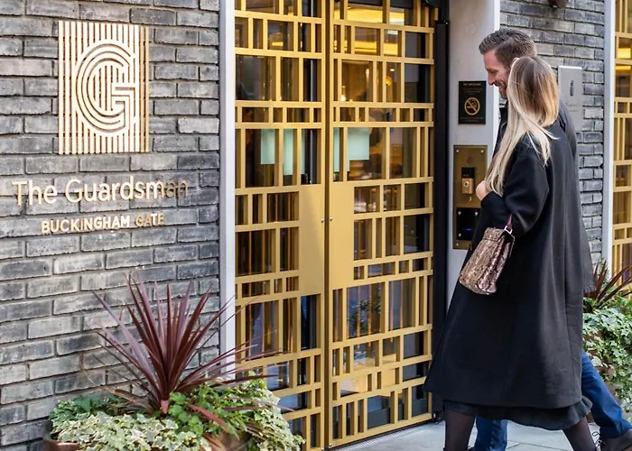 Guardsman - Preferred s And ResortsHotel Stelle